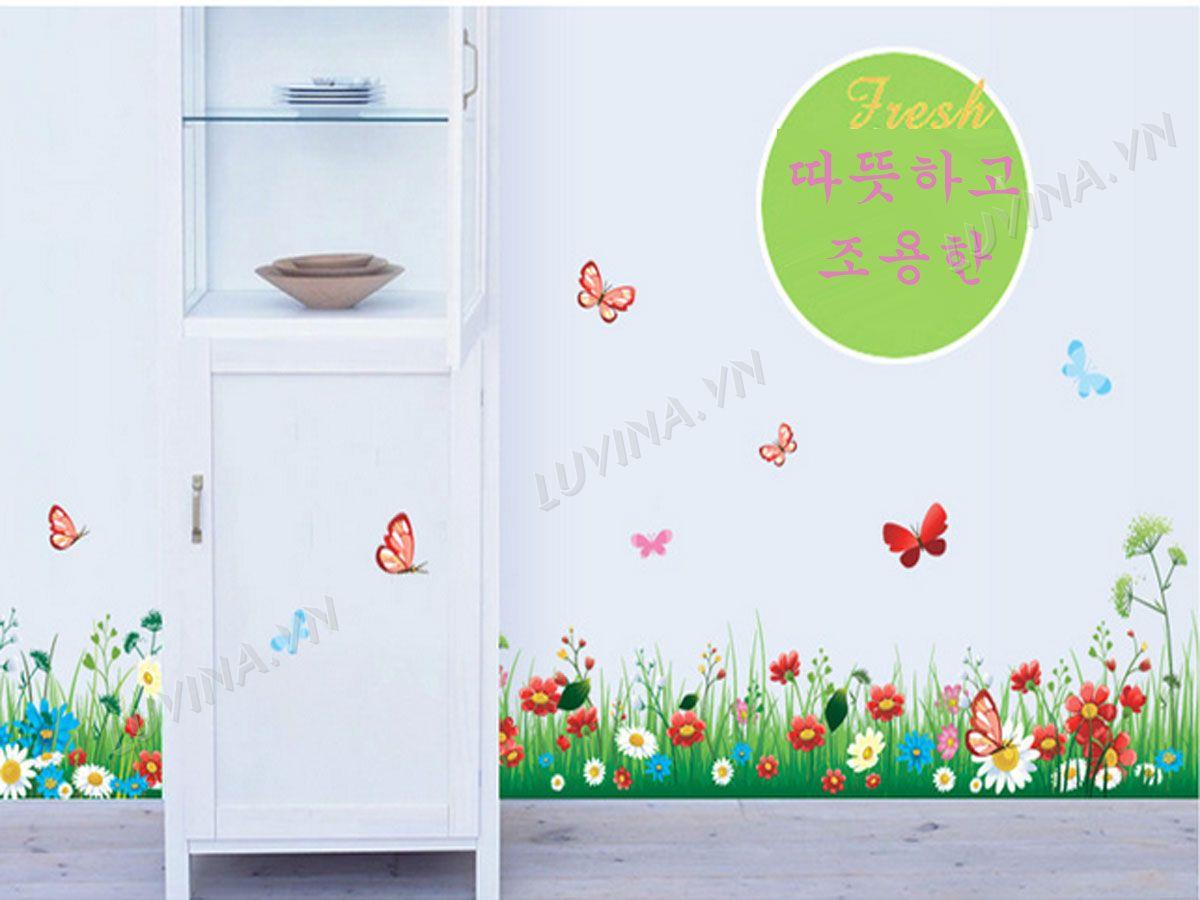 DECAL TRANG TRÍ CHÂN RÀO HOA BƯỚM