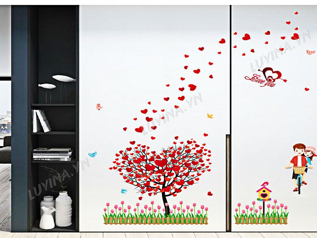 DECAL TRANG TRÍ CHÂN RÀO CÂY TIM