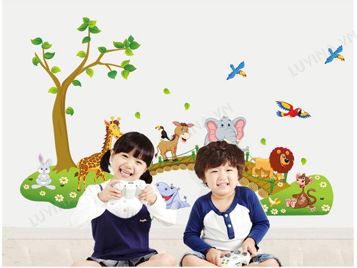 DECAL TRANG TRÍ THÚ QUA CẦU