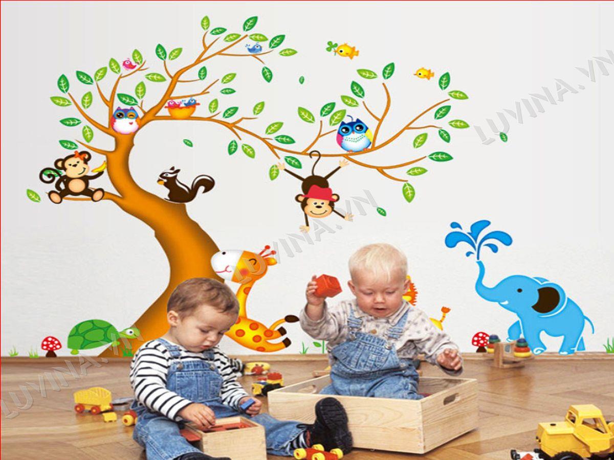 DECAL TRANG TRÍ VƯỜN THÚ CÂY CONG