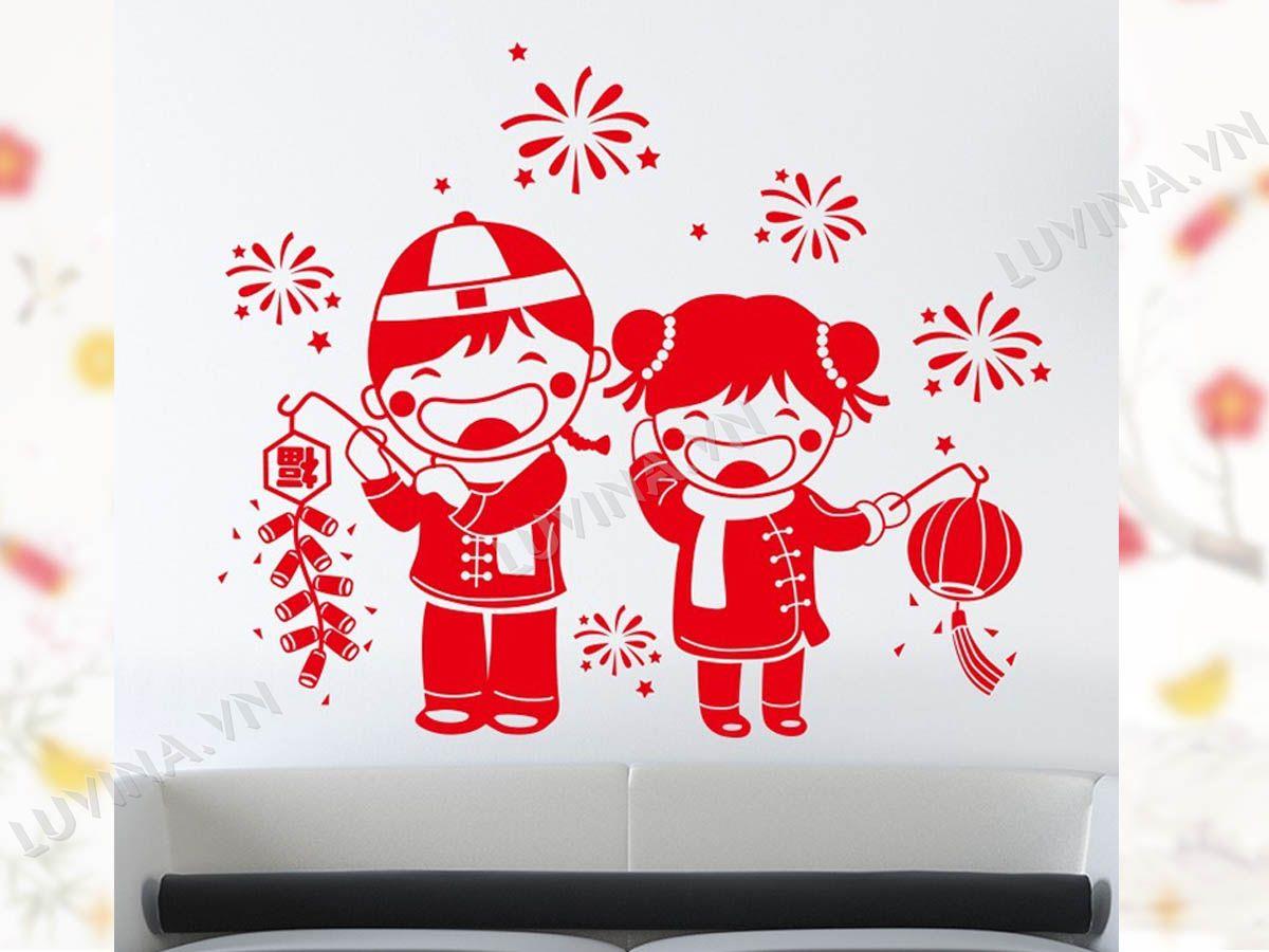 DECAL TRANG TRÍ TẾT 2 BÉ ĐỐT PHÁO