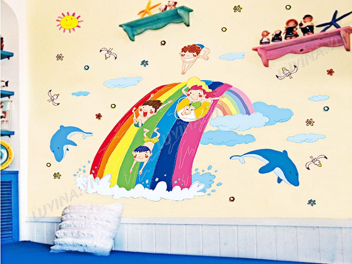 DECAL TRANG TRÍ BÉ TRƯỢT VÁN